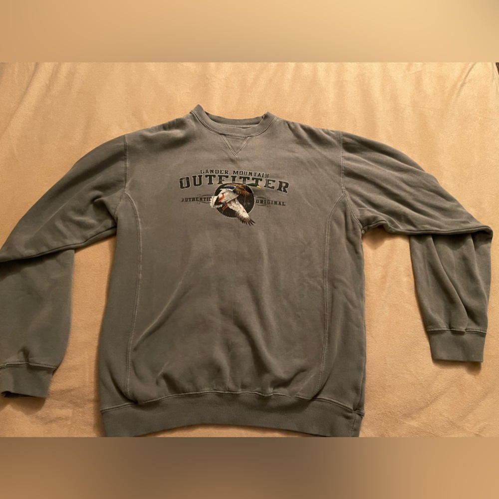 Grey Graphic sweatshirt.